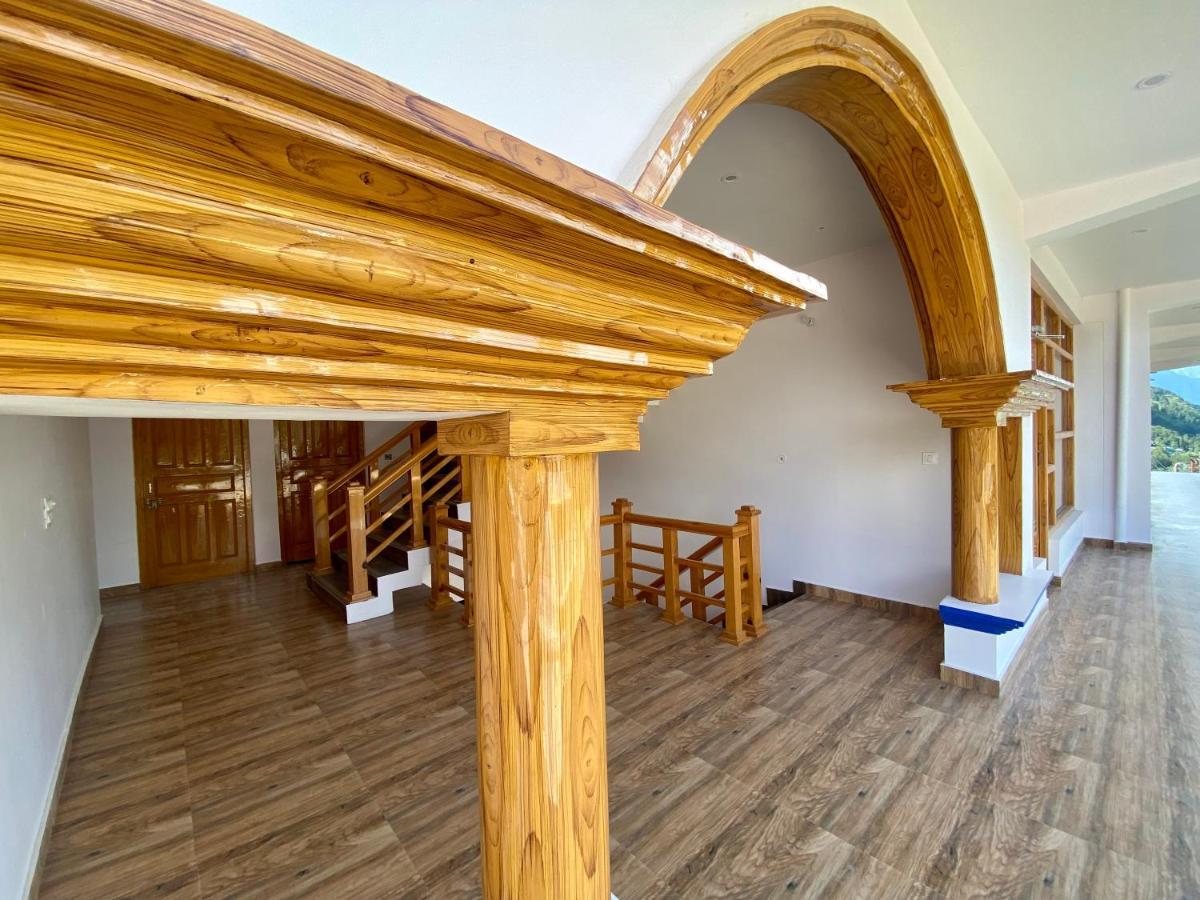 Hotel Mansarovar Inn Munsyari 외부 사진