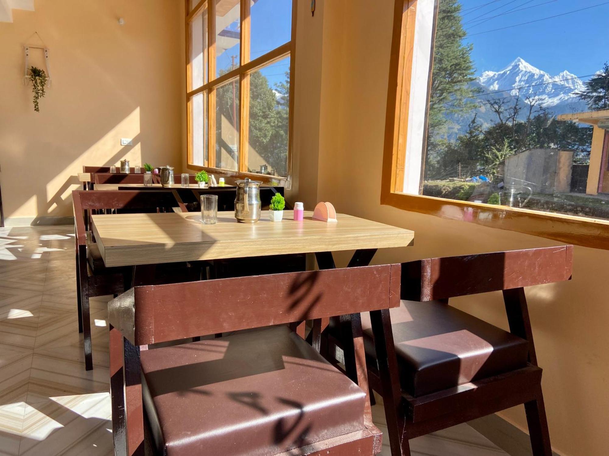 Hotel Mansarovar Inn Munsyari 외부 사진