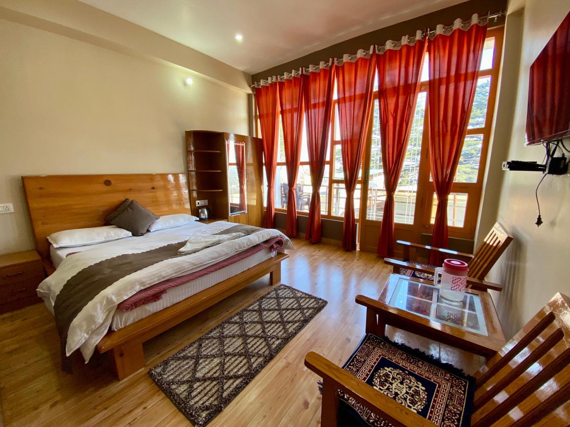 Hotel Mansarovar Inn Munsyari 외부 사진